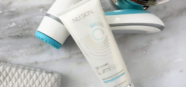 Nu Skin ageLOC LumiSpa Beauty Device Face Cleansing Kit | The