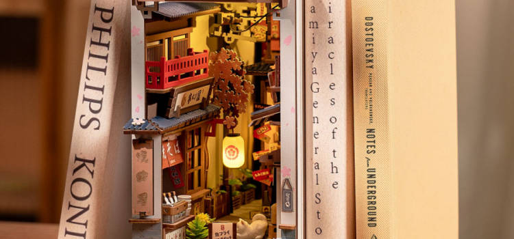 Rolife Book Nook Shelf Insert – Sakura Wine Alley TGB11